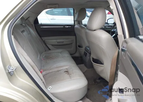 2010 Chrysler 300 Touring/Signature Series/Executive Series z USA, uszkodzony, nr VIN 2C3CA5CV4AH147373